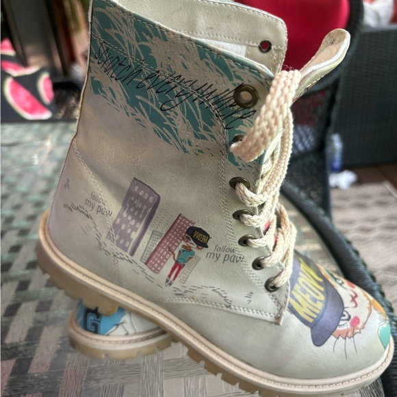 Very kool combat boots ( great for teens going back to school ) - Picture 7 of 8